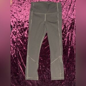 lululemon athletica women’s size 4 crop 21” high rise Charcoal Green Leggings